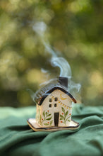 Load image into Gallery viewer, Dhoop Huts